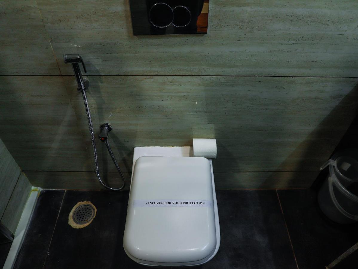 Hotel Rn Grand Vijayawāda エクステリア 写真