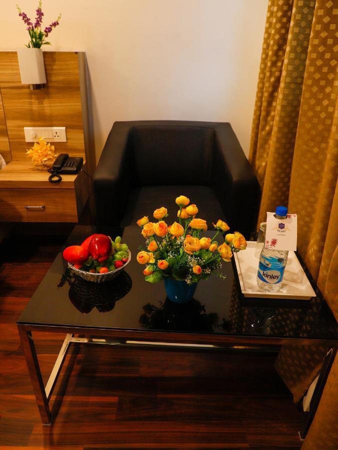 Hotel Rn Grand Vijayawāda エクステリア 写真