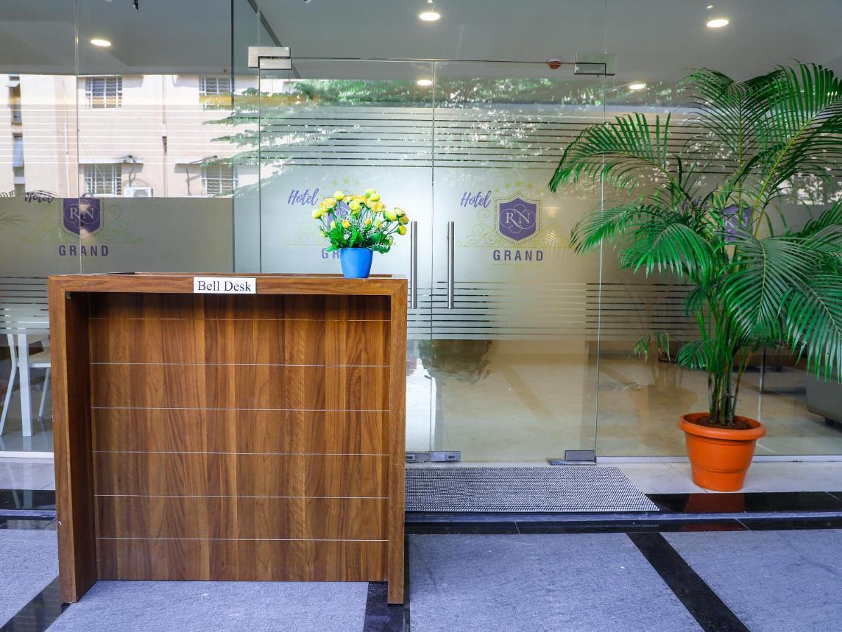 Hotel Rn Grand Vijayawāda エクステリア 写真